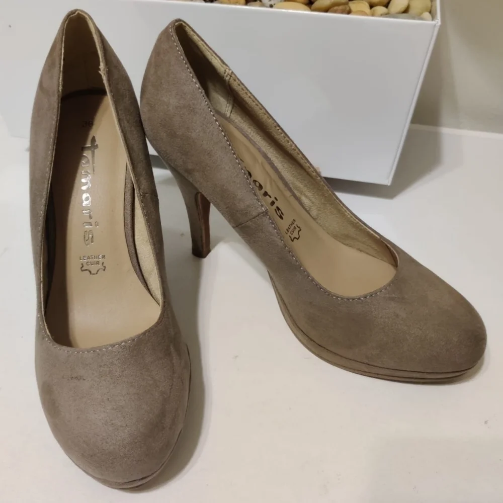 TAMARIS Wortmann KG Suede Nude Platform Pumps Taupe‎ SZ 36 EU Round Toe Slip On